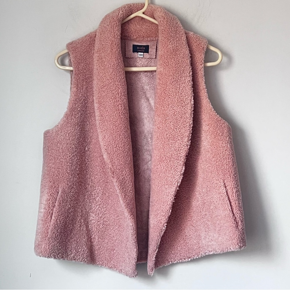 Norla Canada Anthropologie Rhodes Sherpa Pink Vest Size S/M Pockets Anthro 🟢